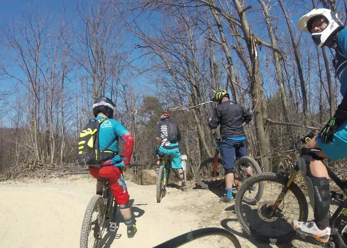 Aduepassi & Servizio Bike Shuttle 피날레리구레