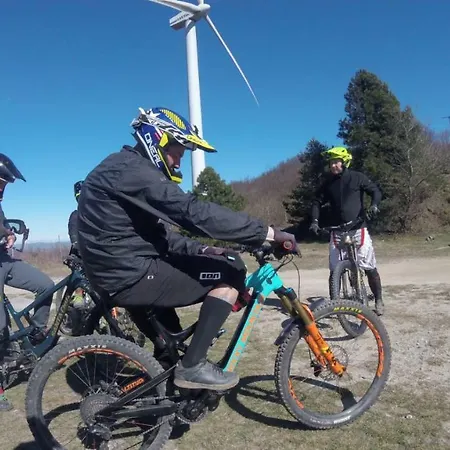 Szálloda Albergo Aduepassi & Servizio Bike Room Finale Ligure
