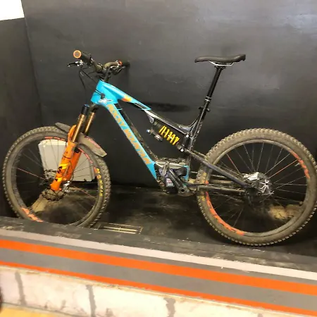 Albergo Aduepassi & Servizio Bike Room Szálloda Finale Ligure