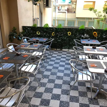 Szálloda Albergo Aduepassi & Servizio Bike Room