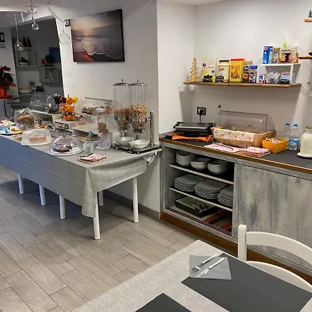 Albergo Aduepassi & Servizio Bike Room *