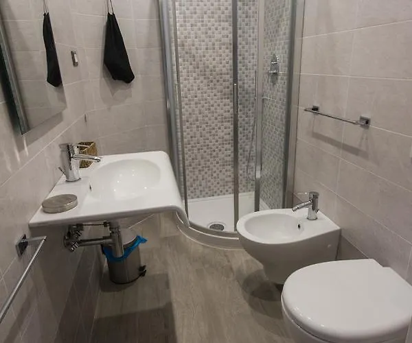 Aduepassi & Servizio Bike Shuttle Отель Финале Лигуре